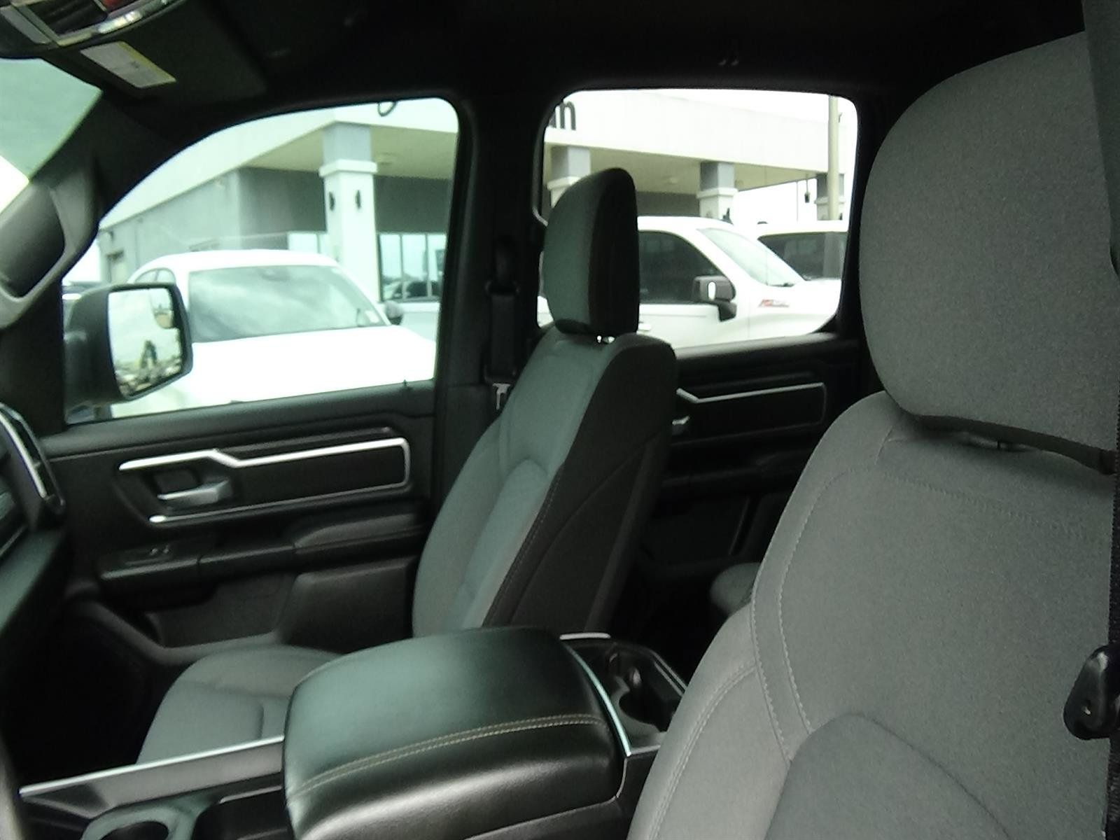 Used 2025 RAM 1500 Big Horn AWD/4WD image 22