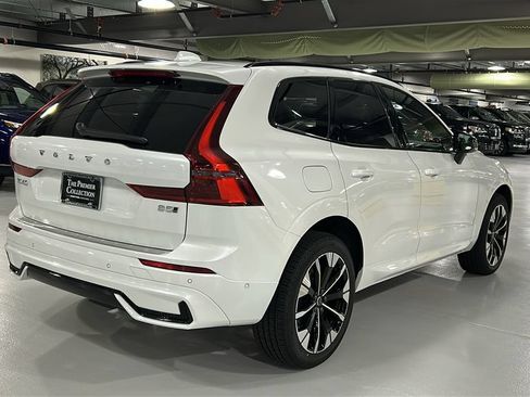 Used 2026 Volvo XC60 B5 Plus w/ Protection Package Premier AWD/4WD image 4