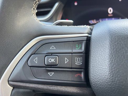 Certified 2023 Jeep Grand Cherokee Limited image 22