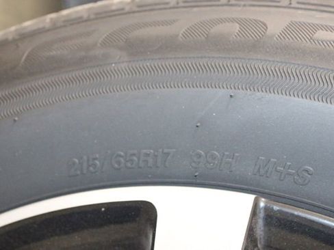 Used 2024 Volkswagen Tiguan S image 40