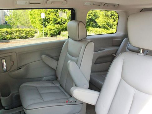 Used 2014 Nissan Quest SL FWD image 23