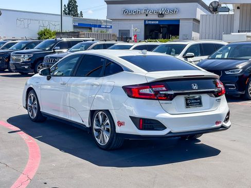 Used 2018 Honda Clarity Touring image 2