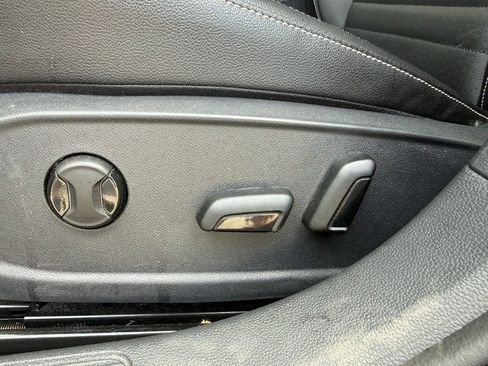 Used 2024 Volkswagen Jetta SE FWD image 23