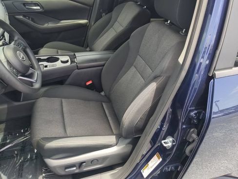 Used 2024 Nissan Rogue SV AWD/4WD image 23