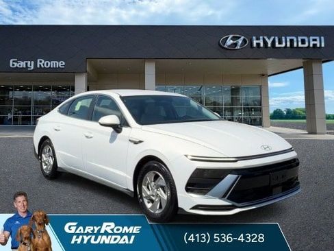 Certified 2025 Hyundai Sonata SE FWD image 2