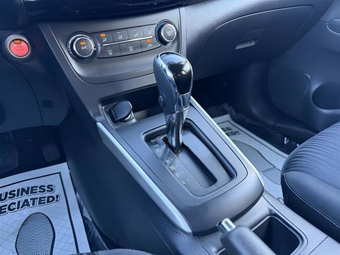 Used 2016 Nissan Sentra SV image 19