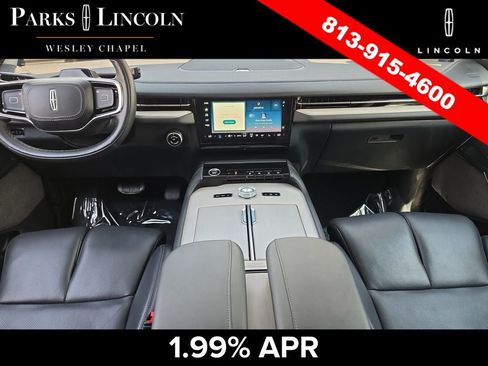 Certified 2025 Lincoln Navigator Reserve AWD/4WD image 12