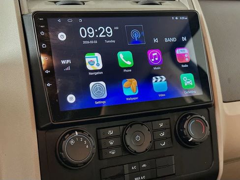 Used 2011 Ford Escape XLT image 16