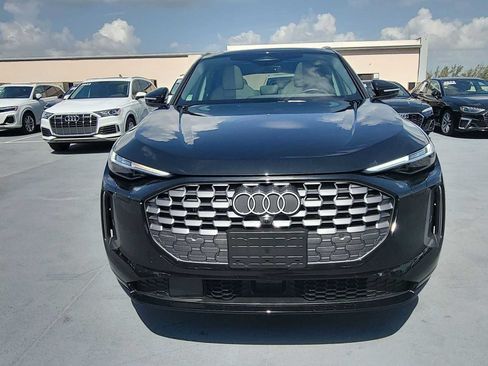 Certified 2025 Audi Q5 Premium Plus w/ Premium Plus AWD/4WD image 9