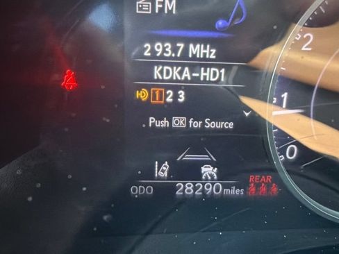 Used 2023 Lexus NX 350 AWD image 9