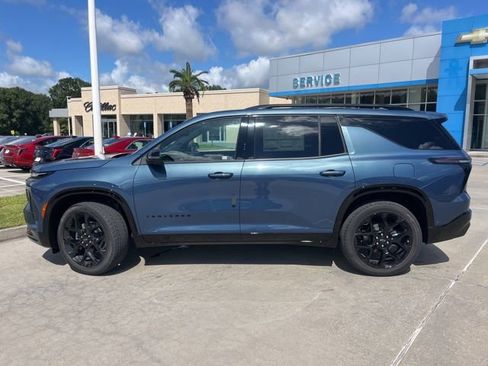 New 2026 Chevrolet Traverse RS w/ LPO, Floor Liner Package image 3