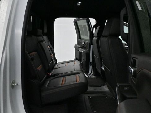 Used 2022 GMC Sierra 2500 AT4 w/ AT4 Preferred Package AWD/4WD image 33