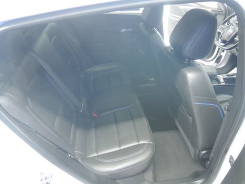Used 2025 Buick Envista Sport Touring w/ Experience Buick Package FWD image 32