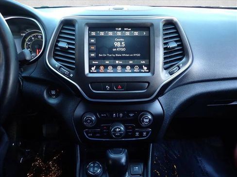 Used 2020 Jeep Cherokee Trailhawk w/ Cold Weather Group AWD/4WD image 16