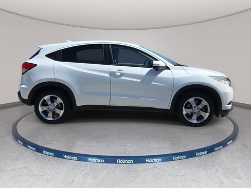Used 2017 Honda HR-V EX image 5