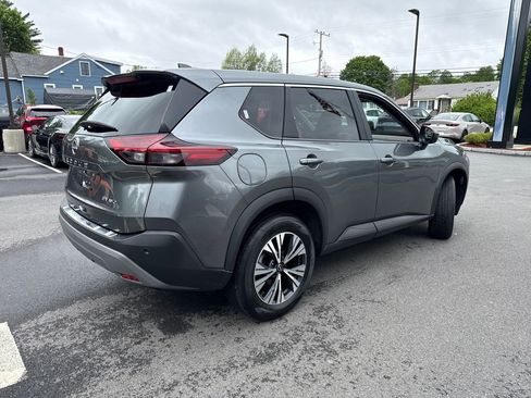 Used 2023 Nissan Rogue SV AWD/4WD image 5