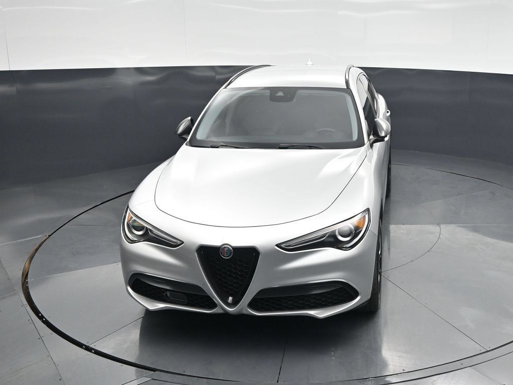 Used 2020 Alfa Romeo Stelvio w/ Nero Edizione RWD image 34