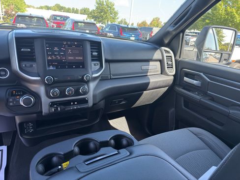 Used 2024 RAM 2500 Big Horn w/ Bed Utility Group image 26