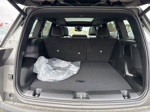 New 2026 Jeep Cherokee Overland image 28