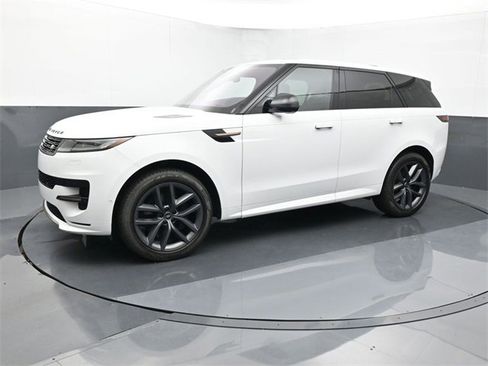 Used 2023 Land Rover Range Rover Sport SE Dynamic image 2