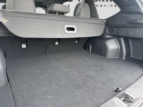 Used 2025 Subaru Forester Premium AWD/4WD image 9