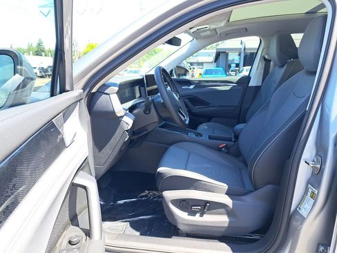 New 2026 Volkswagen Tiguan SE AWD/4WD image 11