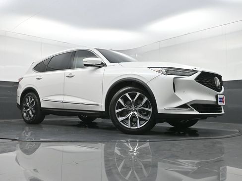 Used 2023 Acura MDX w/ Technology Package AWD/4WD image 30