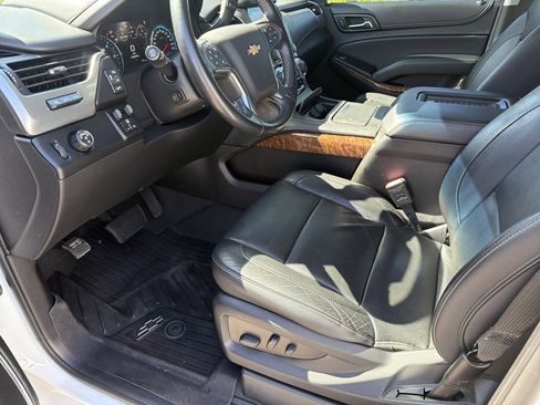 Used 2019 Chevrolet Suburban Premier image 23