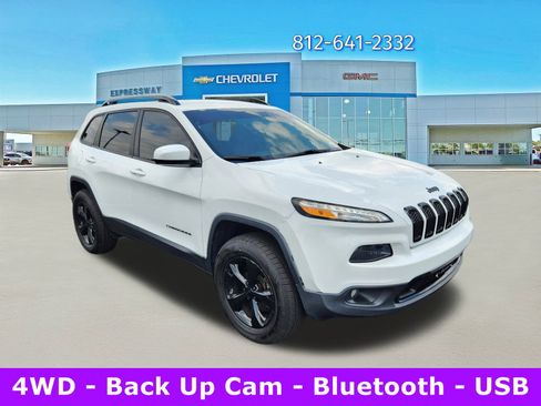 Used 2018 Jeep Cherokee Latitude w/ Altitude Package image 1