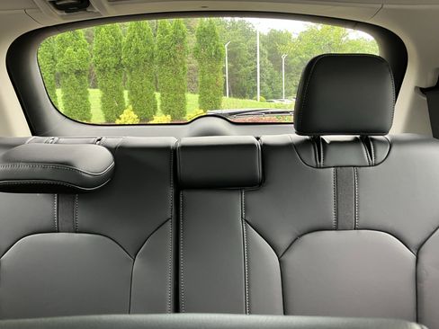 Used 2025 Honda Pilot Touring image 34