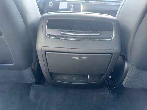 New 2025 Cadillac Escalade ESV Premium Luxury Platinum image 18