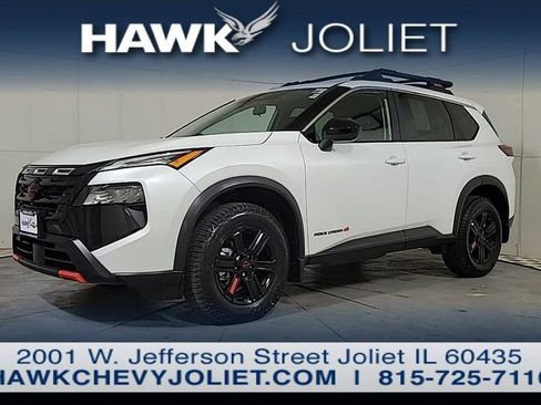 Used 2025 Nissan Rogue SV AWD/4WD image 9
