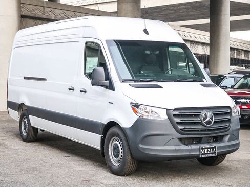 New 2024 Mercedes-Benz eSprinter 170 Cargo image 3