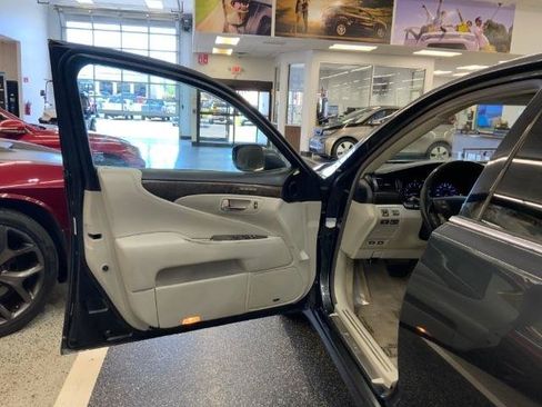 Used 2008 Lexus LS 460 L RWD image 32