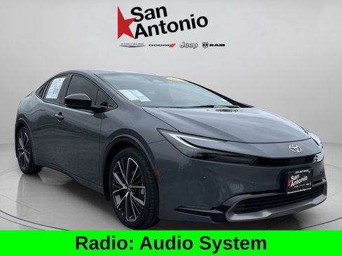 Used 2023 Toyota Prius XLE FWD image 2