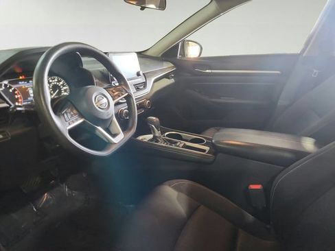 Used 2023 Nissan Altima 2.5 SV FWD image 9