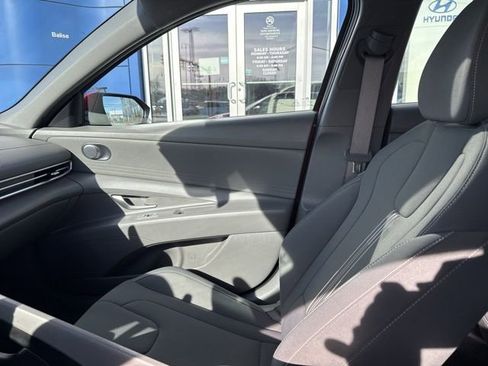 Used 2024 Hyundai Elantra SEL image 37