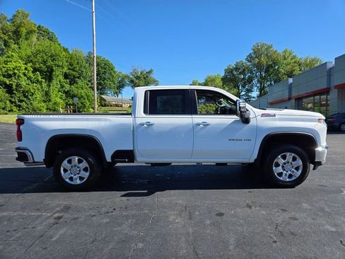 Used 2020 Chevrolet Silverado 2500 LTZ w/ LTZ Premium Package AWD/4WD image 9