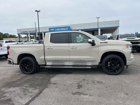 New 2026 Chevrolet Silverado 1500 High Country w/ High Country Premium Package AWD/4WD image 2