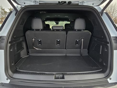 New 2026 Chevrolet Traverse LT w/ Midnight/Sport Edition image 11