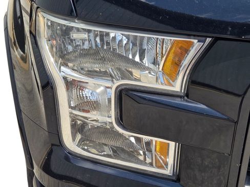 Used 2017 Ford F150 Lariat AWD/4WD image 4