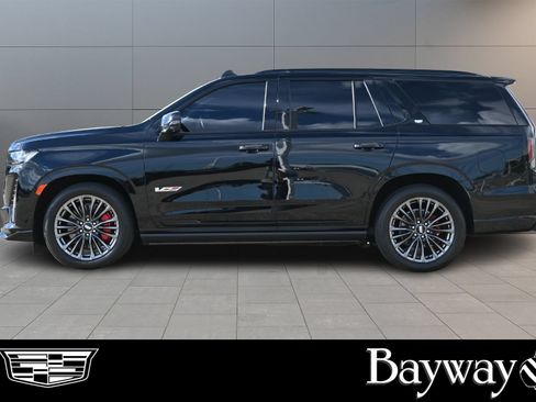 Used 2023 Cadillac Escalade V AWD/4WD image 5
