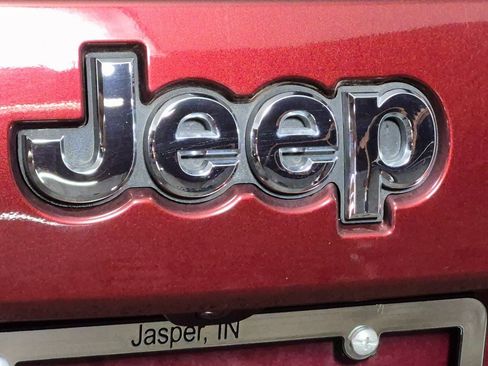 Used 2018 Jeep Grand Cherokee Limited image 8