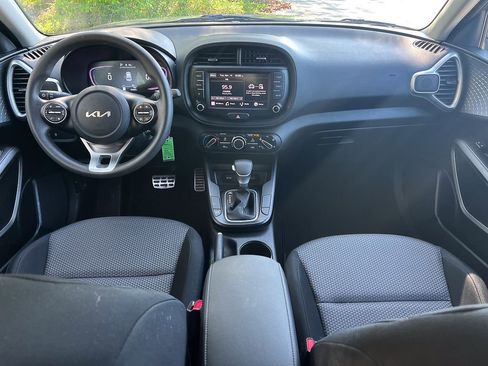 Used 2024 Kia Soul LX w/ Option Group 015 FWD image 22