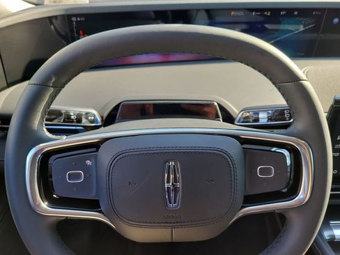 New 2026 Lincoln Nautilus Premier image 29