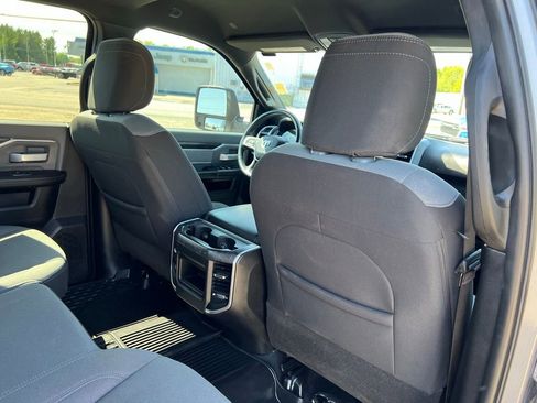 Used 2023 RAM 2500 Big Horn w/ Level 1 Equipment Group AWD/4WD image 12
