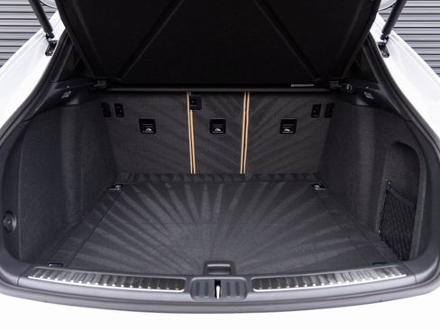 Certified 2026 Porsche Macan S AWD/4WD image 28