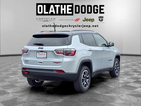 Certified 2025 Jeep Compass Trailhawk AWD/4WD image 29
