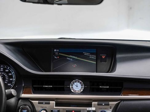 Used 2017 Lexus ES 350 w/ Navigation System Package FWD image 14