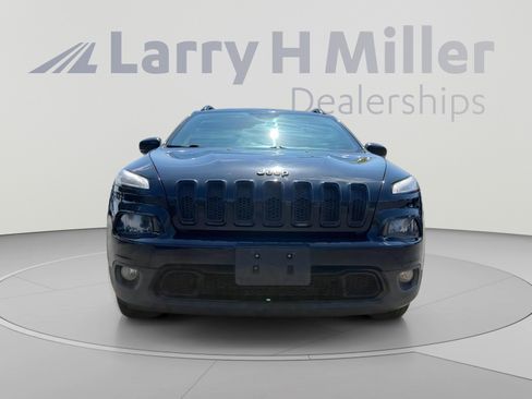 Used 2018 Jeep Cherokee Limited w/ High Altitude Package AWD/4WD image 8